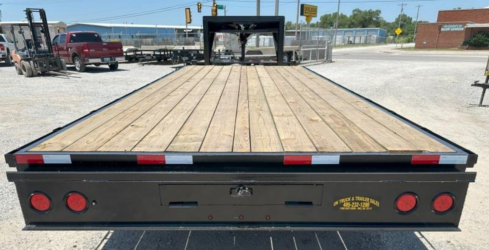 New 2025 Road Boss 20' Tandem Axle Gooseneck Flatbed Equipment Trailer