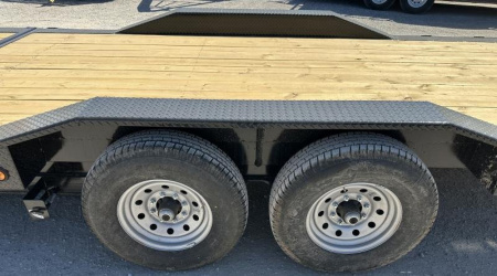 New 2025 East Texas Trailers 102" x 24' Gooseneck Lowstyle Tilt Tilt Trailer