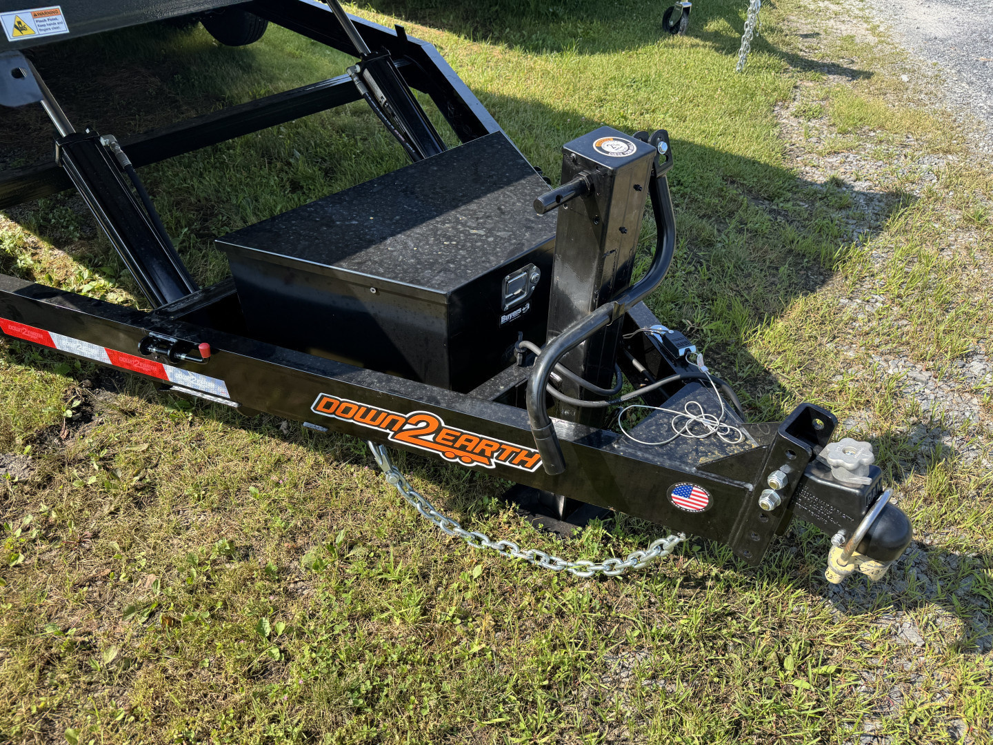 New 2026 Down 2 Earth Trailers DTE8220WCHT7B Power Tilt Car Hauler