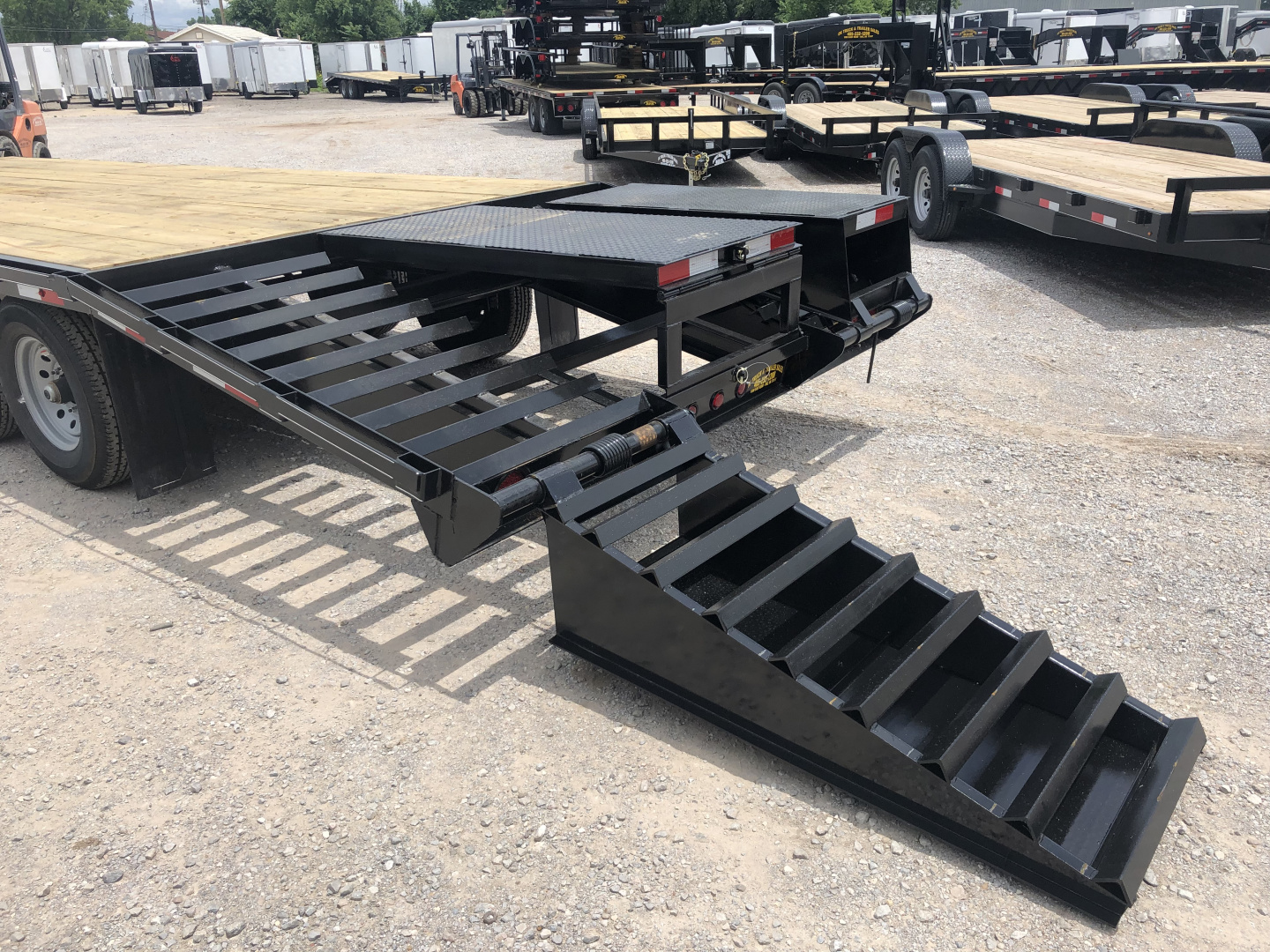 New 2026 Road Boss 32'Tandem Dual Gooseneck with COMBO dove tail Equipment Trailer