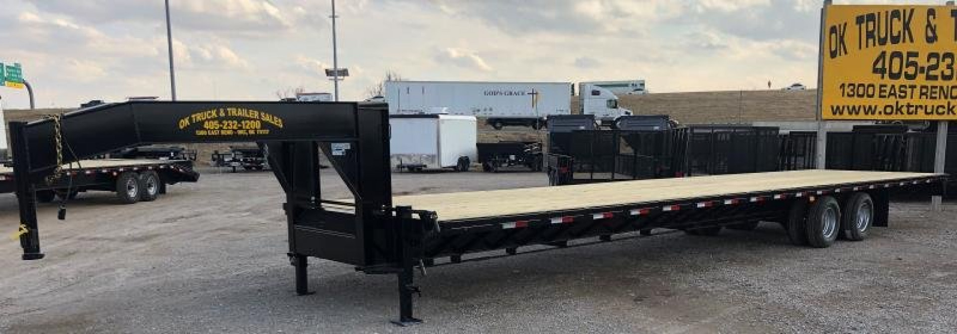 New 2025 Road Boss 40' Tandem Dual Gooseneck Flatbed Trailer