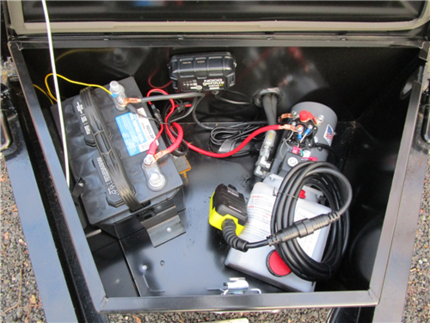New 2022 Down 2 Earth 82" x 20' 10K Power Tilt
