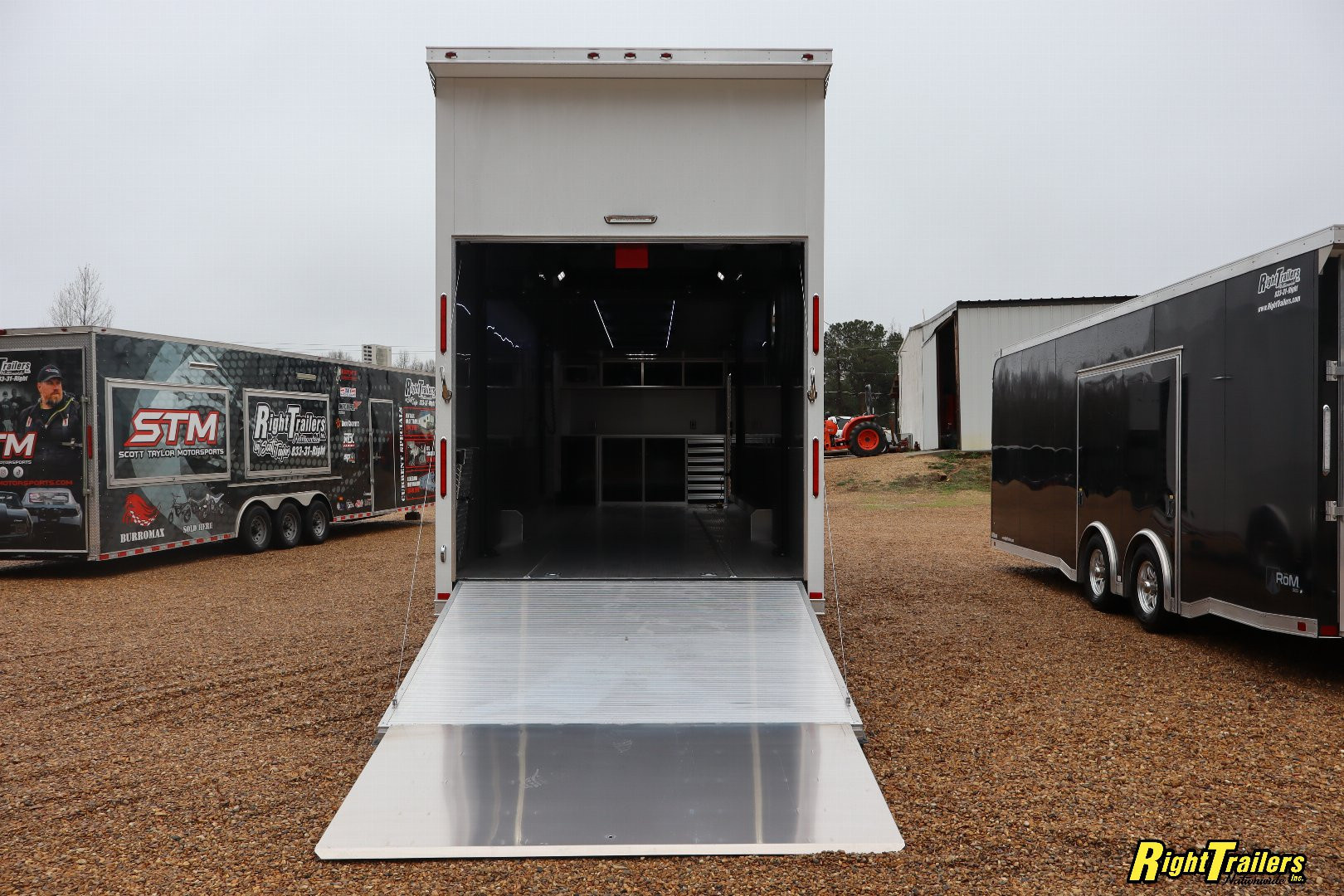 New 2025 8.5X32 INTECH STACKER