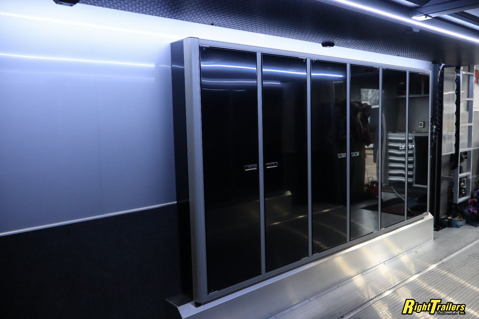 New 2025 8.5X32 INTECH STACKER