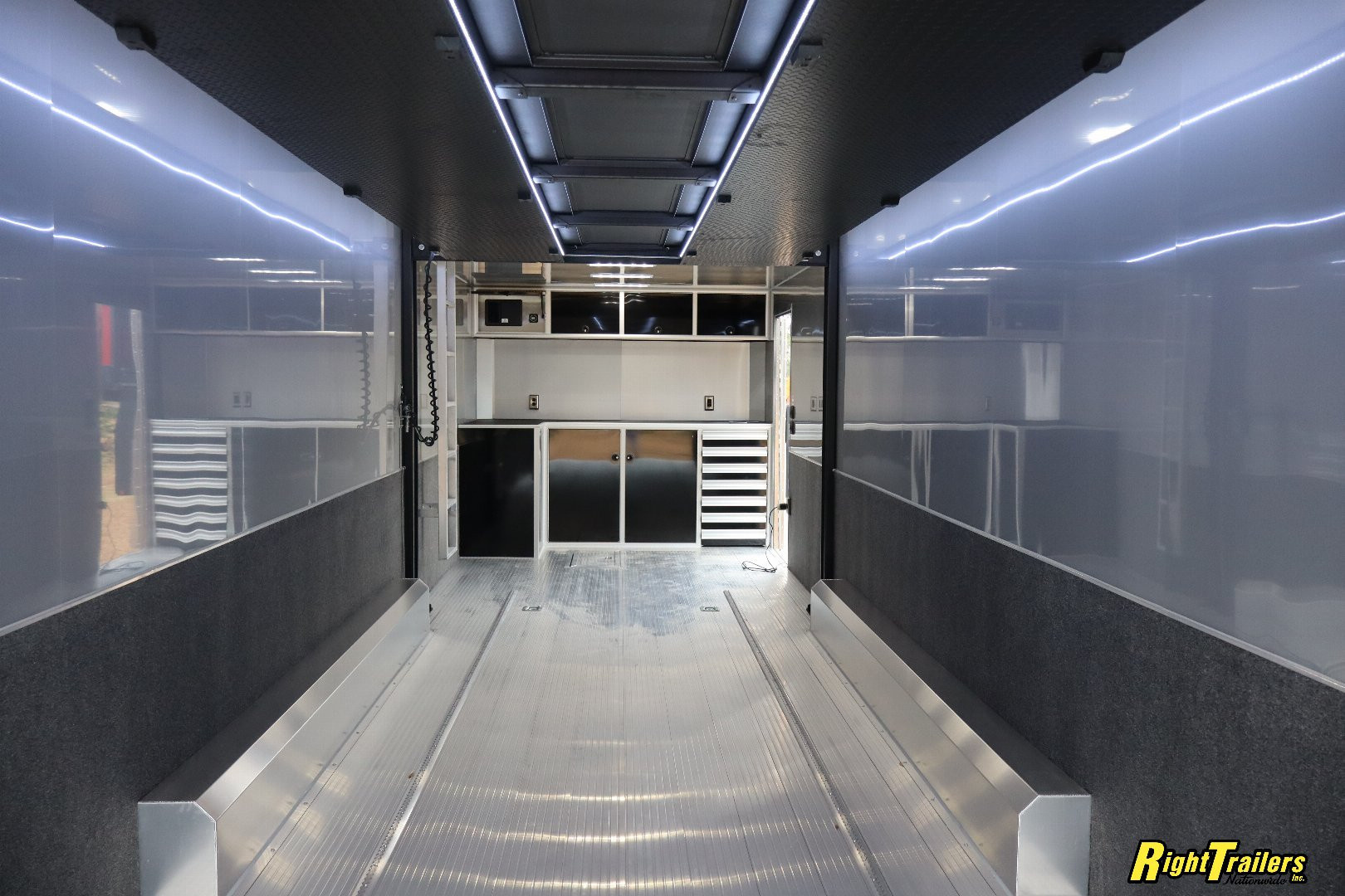 New 2025 8.5X32 INTECH STACKER