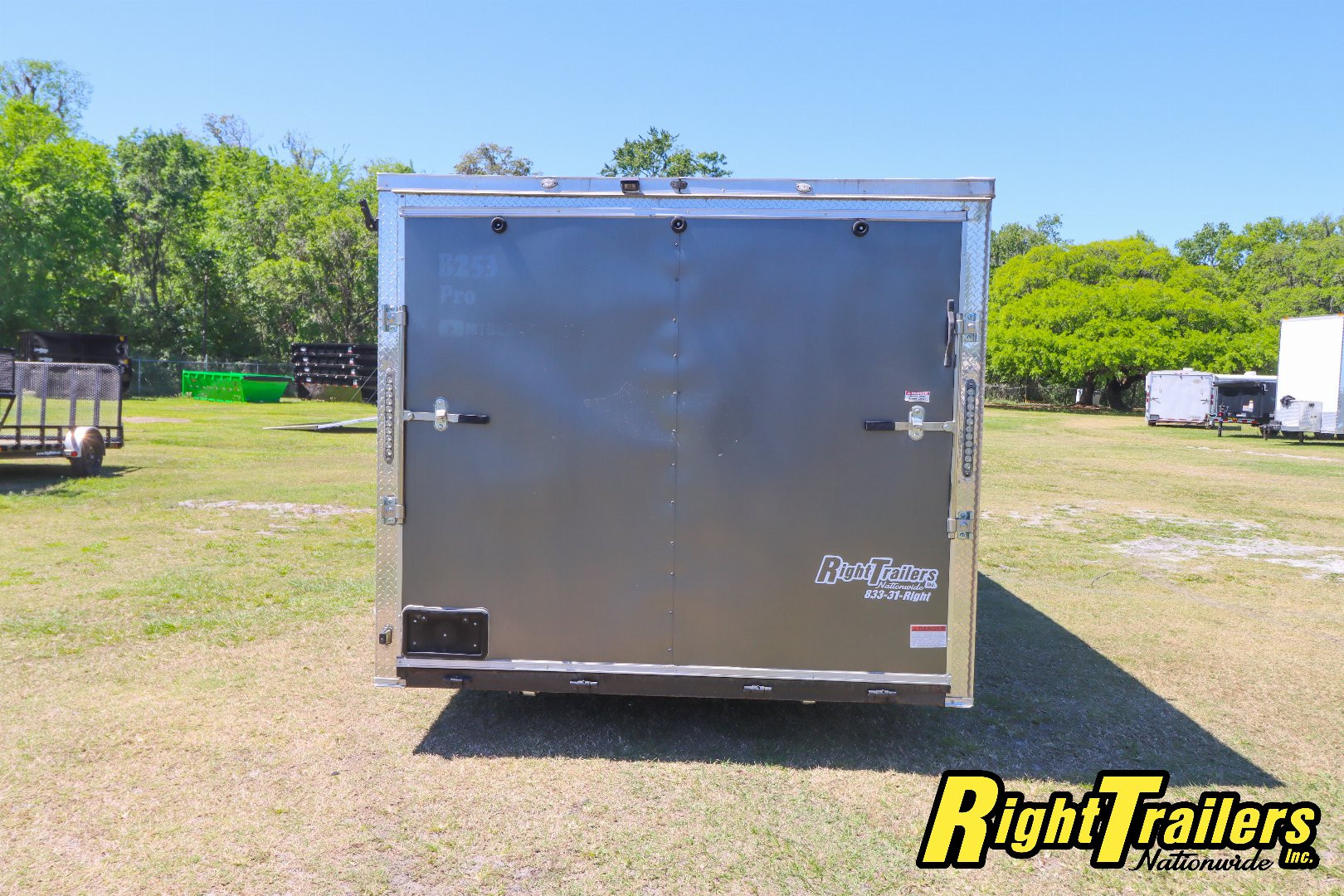 Used 2023 J&C Suppliers 8.5X24 RACE TRAILER