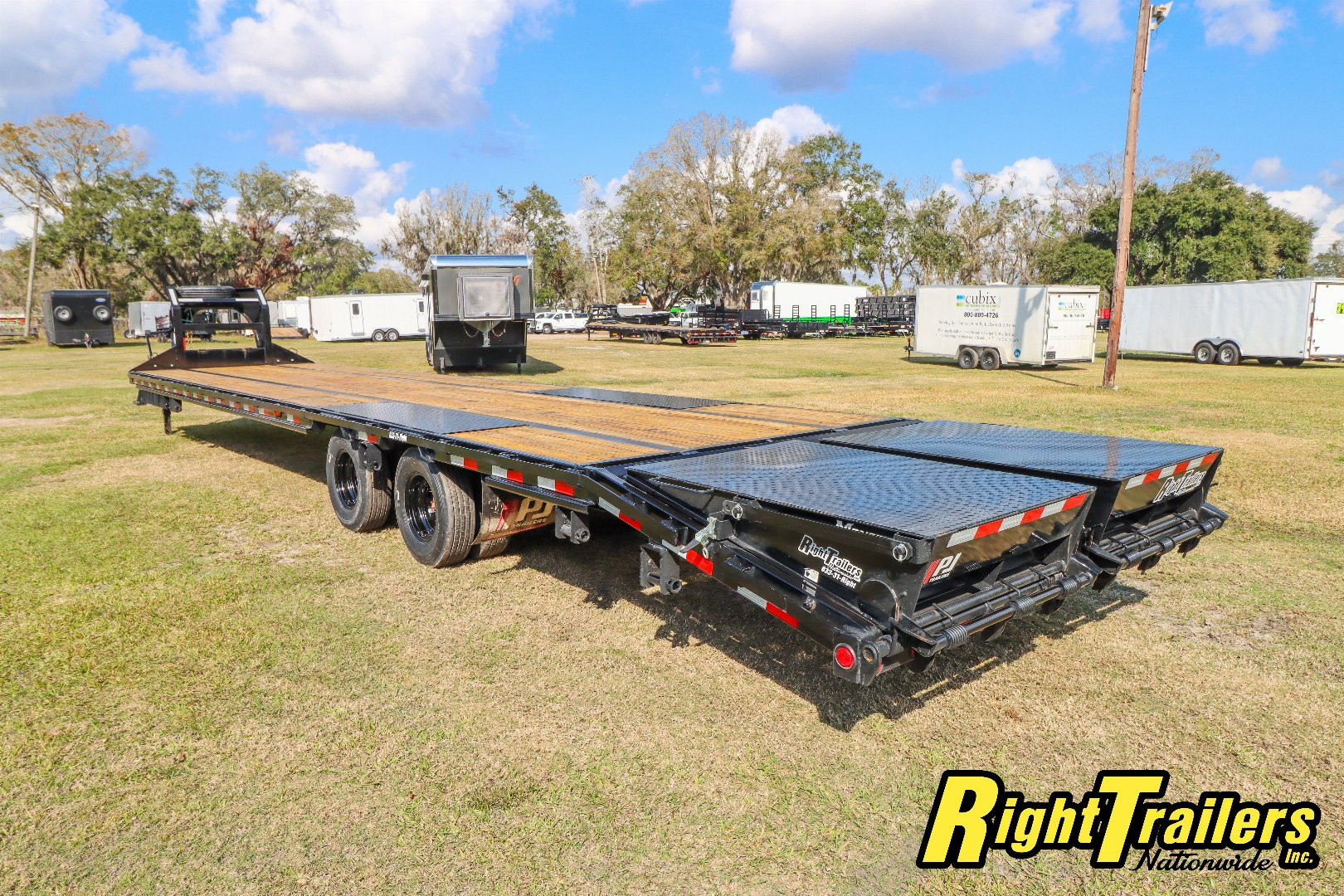 New 2025 8.5x40 PJ Gooseneck Equipment Trailer