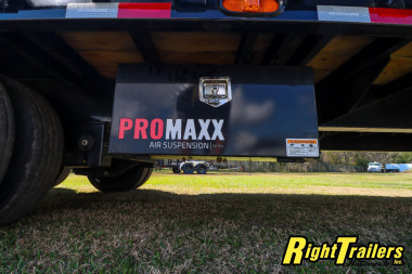 New 2025 8.5x40 PJ Gooseneck Equipment Trailer