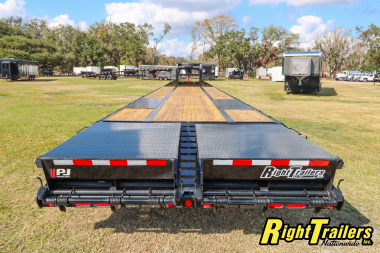 New 2025 8.5x40 PJ Gooseneck Equipment Trailer