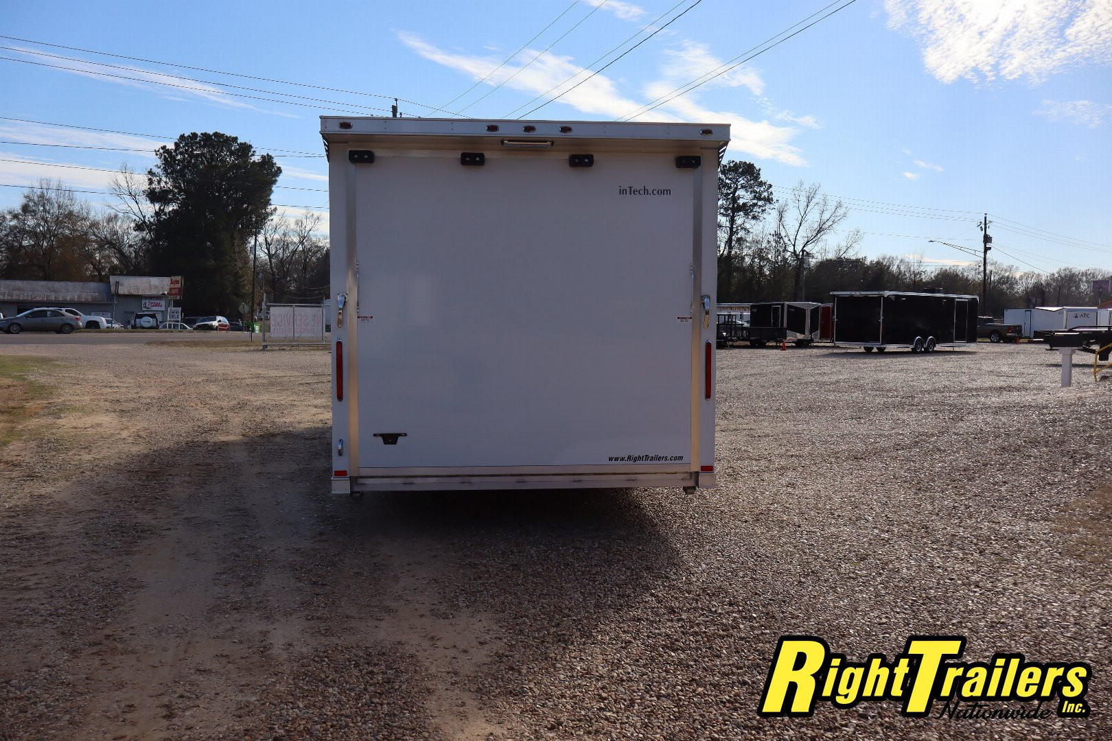 New 8.5x28 inTech Race Trailer