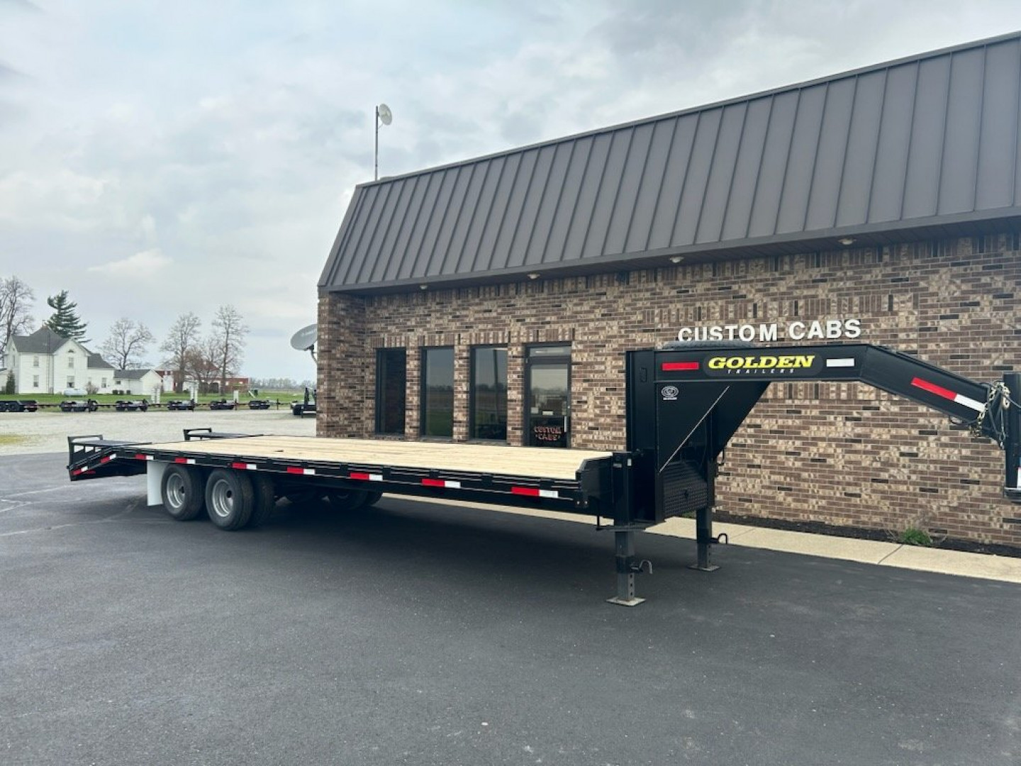 New 2025 Golden 25+5 20K Flatbed Trailer