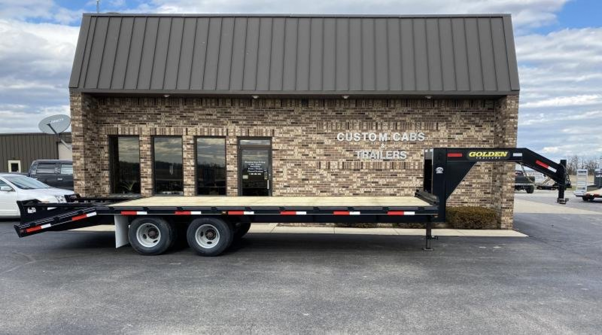 New 2024 Golden Trailers 20+5 20K Golden Flatbed Trailer