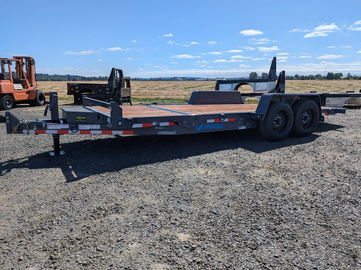 New 2026 Versatile Trailers SF 20'X7'/16K 4+16 Tilt Trailer