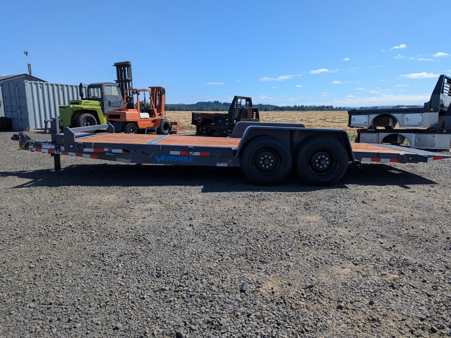 New 2026 Versatile Trailers SF 20'X7'/16K 4+16 Tilt Trailer