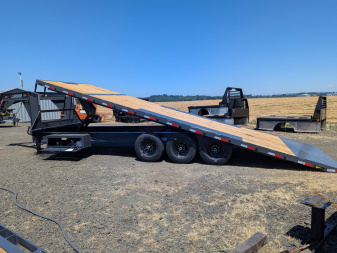New 2026 Lamar Trailers 102X26/21K GOOSENECK Tilt Trailer