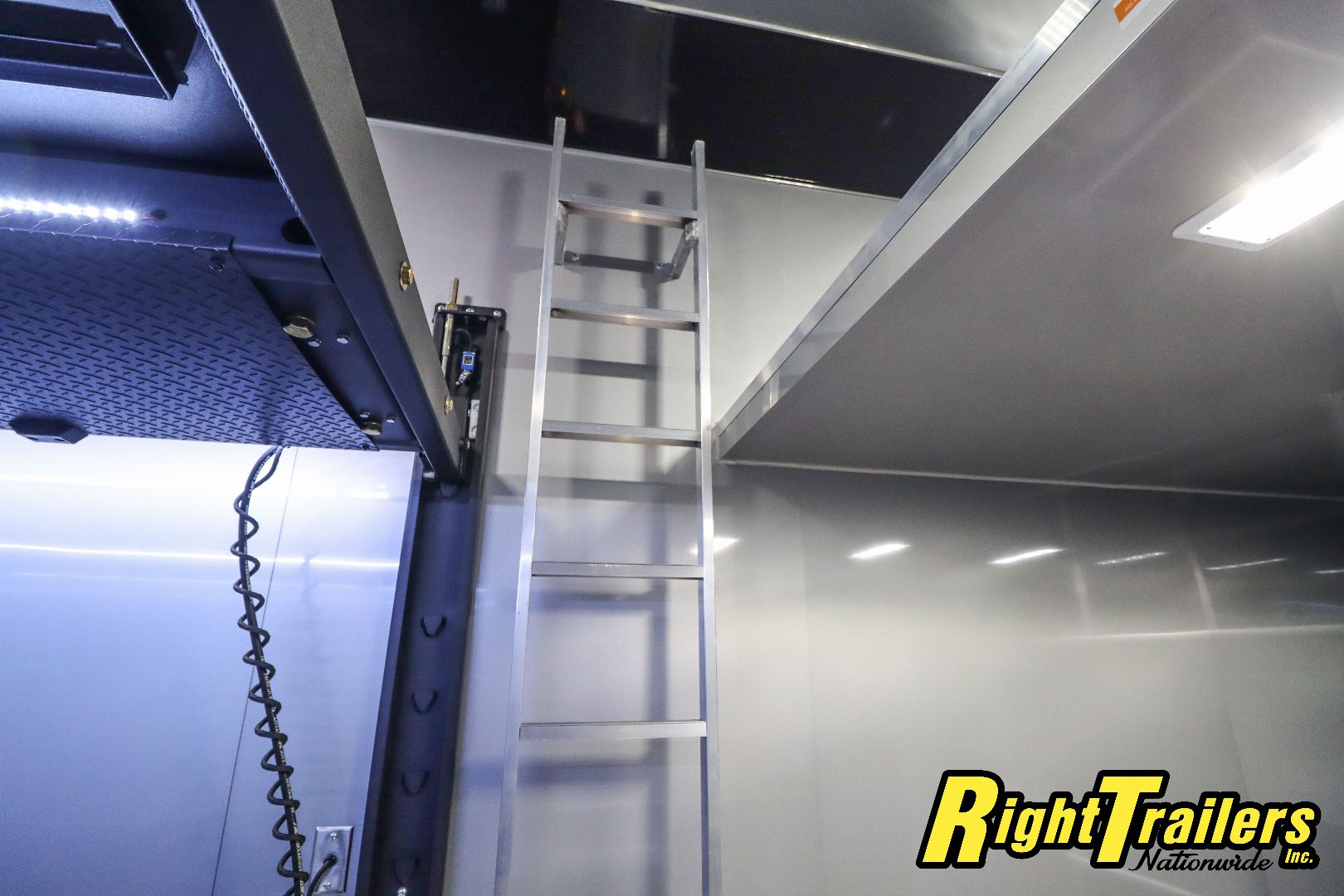 New 2025 8.5X32 inTech Stacker