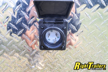 New 2025 8.5X32 inTech Stacker