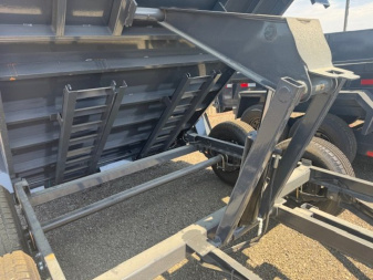 New 2025 Lamar Trailers 77" x 10' - 10K Dump Trailer 42" SIDES