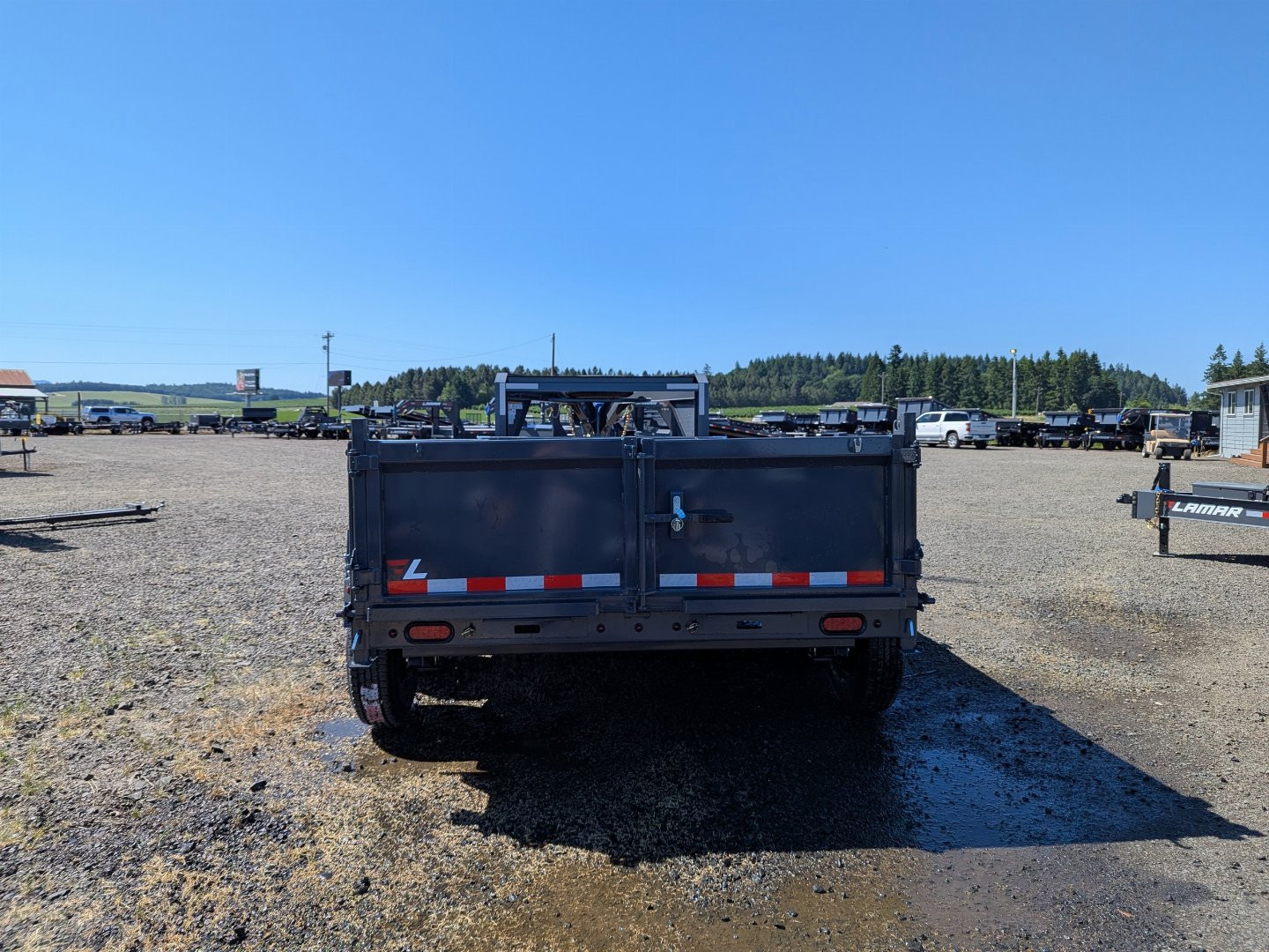 New 2025 Lamar Trailers 83" x 16' - 16K GOOSENECK Dump Trailer 24" SIDES