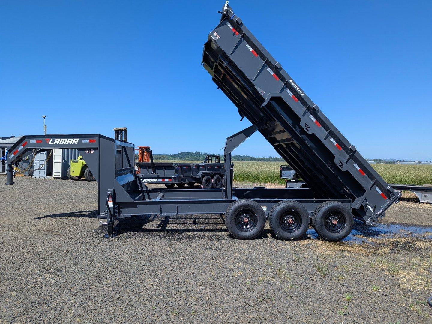 New 2025 Lamar Trailers 83" x 16' - 16K GOOSENECK Dump Trailer 24" SIDES