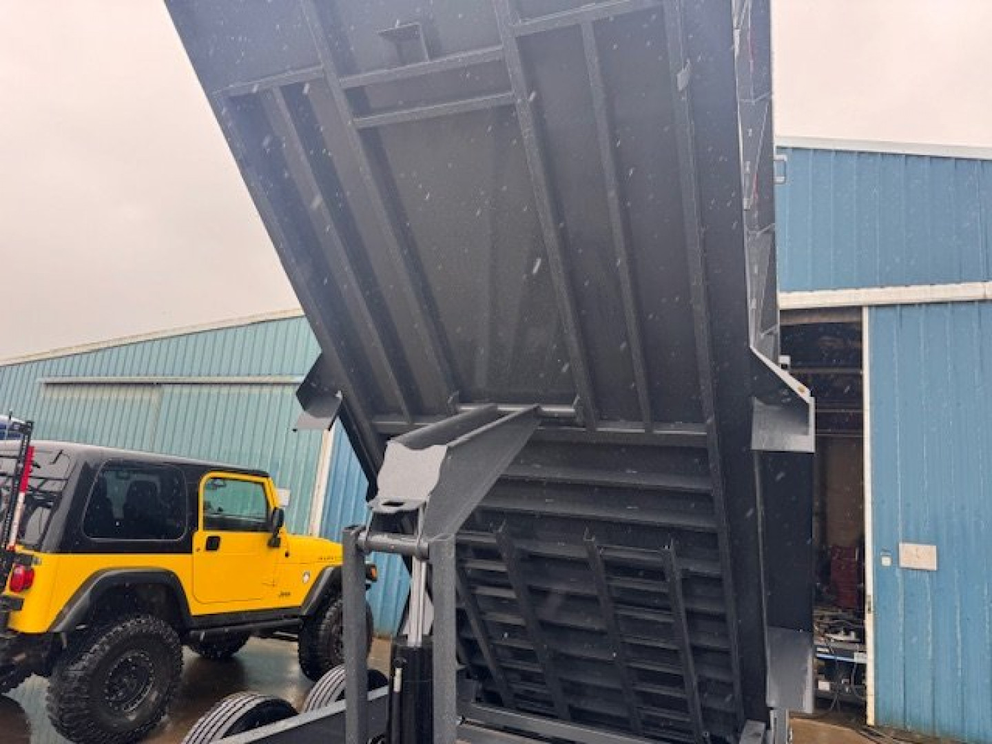New 2025 Lamar Trailers 83" x 16' -14K Dump Trailer 36" SIDES