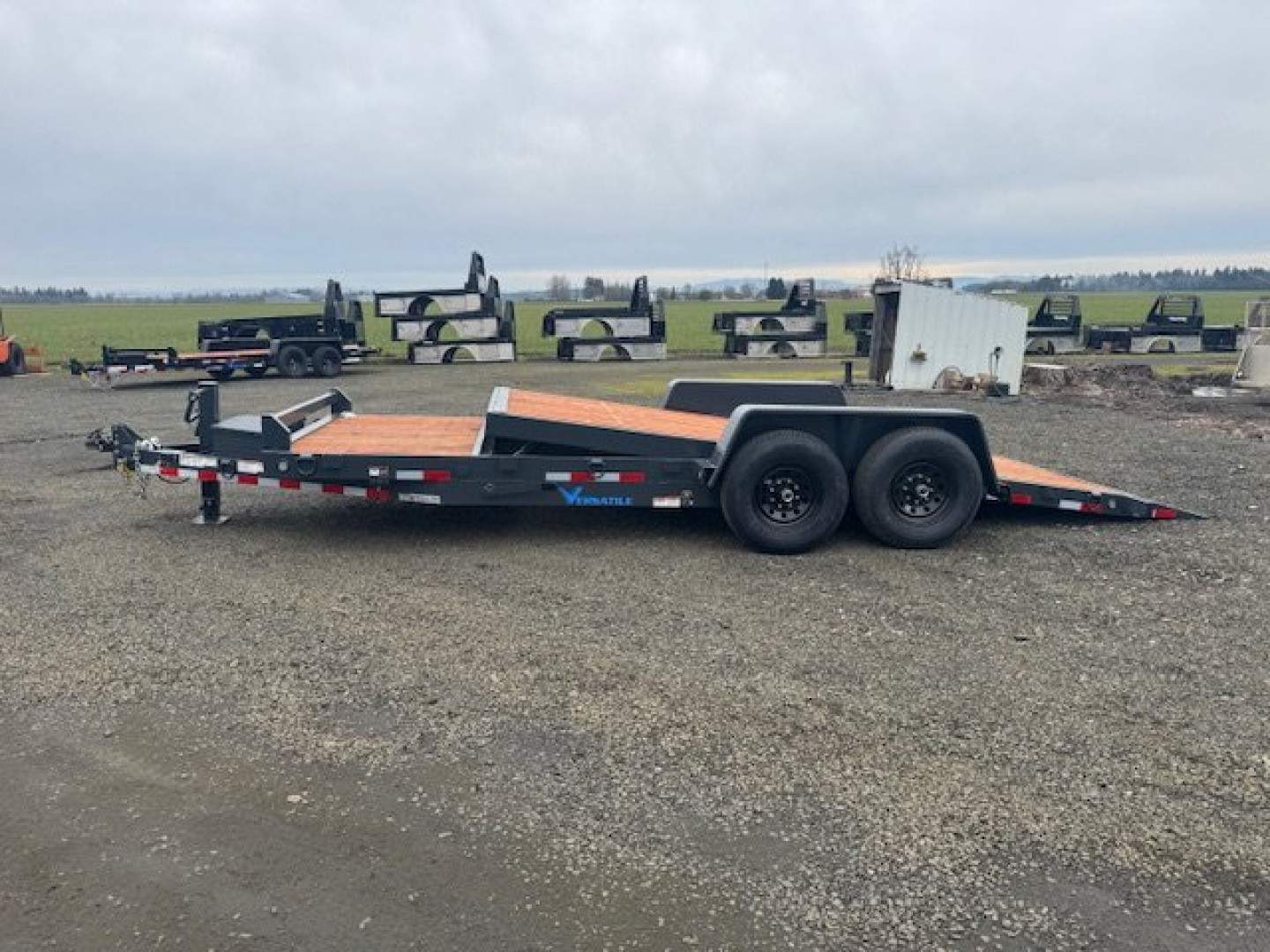New 2026 Versatile Trailers SF204T 14K SPLIT TILT Tilt Trailer
