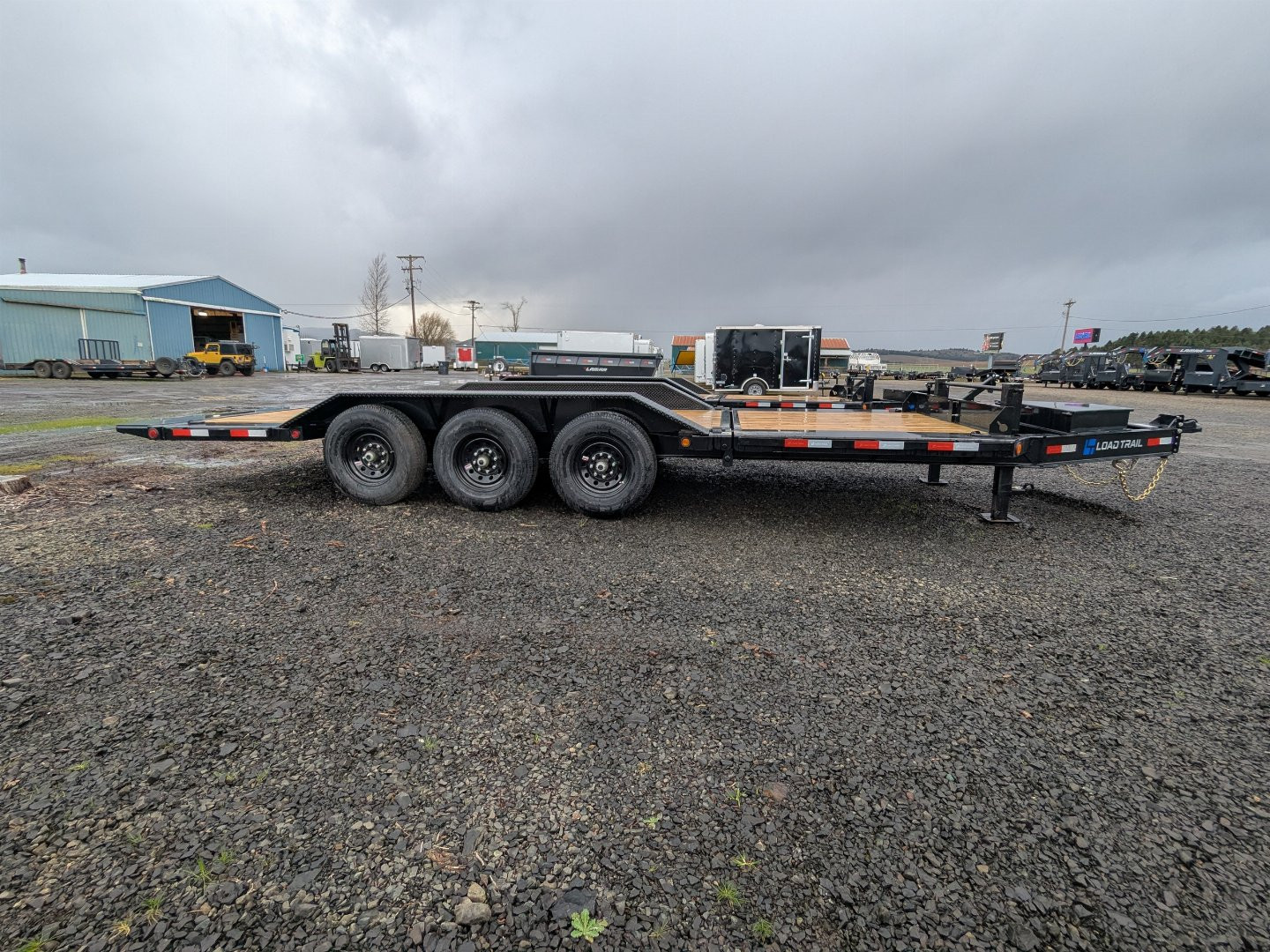 New 2025 Load Trail TH 102X22/21K SPLIT TILT Tilt Trailer