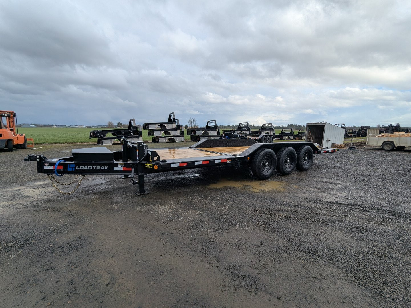 New 2025 Load Trail TH102X22/21K SPLIT Tilt Trailer