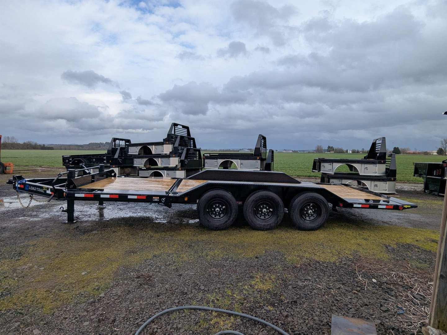 New 2025 Load Trail TH 102X22/21K SPLIT TILT Tilt Trailer
