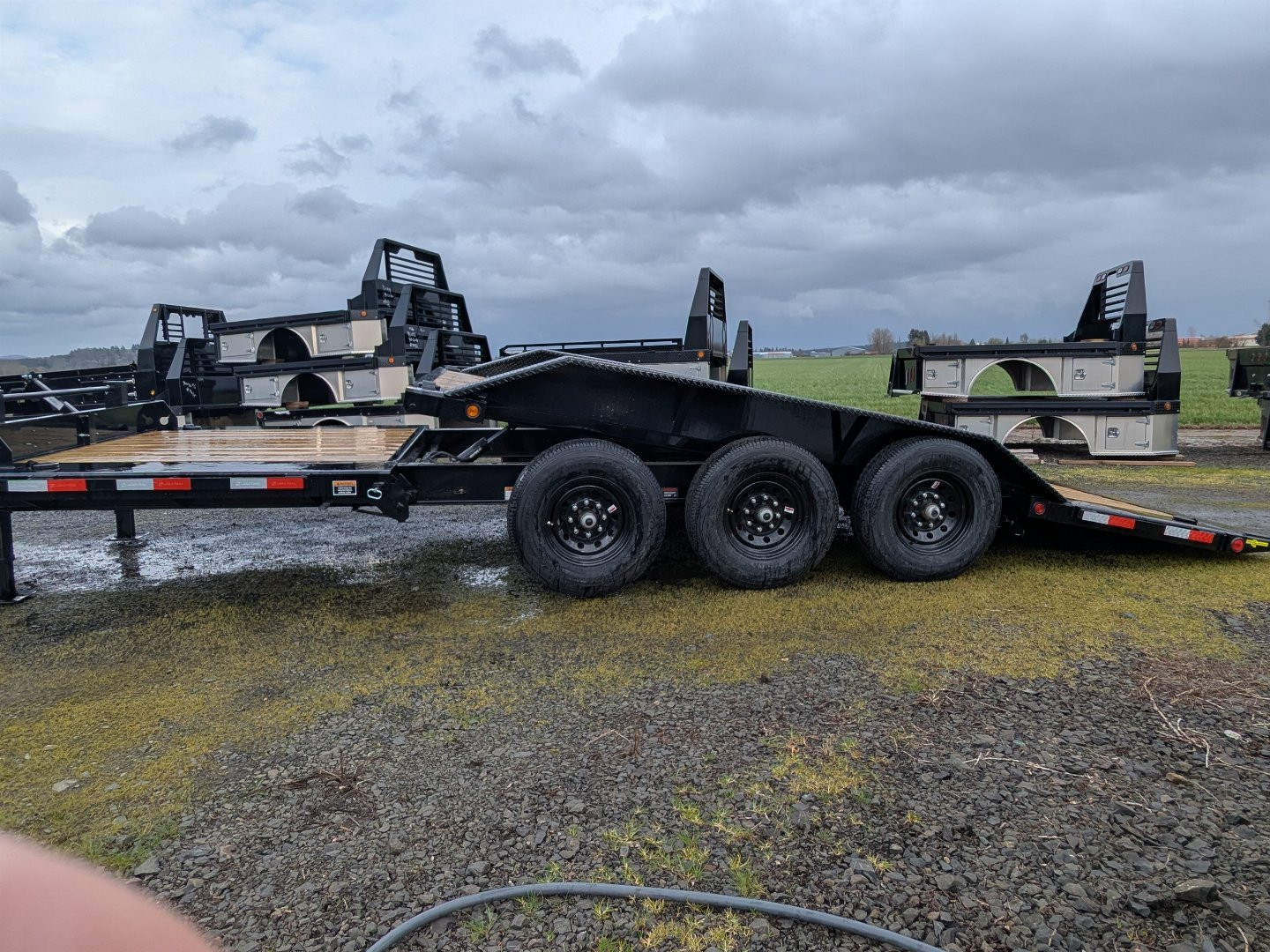 New 2025 Load Trail TH 102X22/21K SPLIT TILT Tilt Trailer