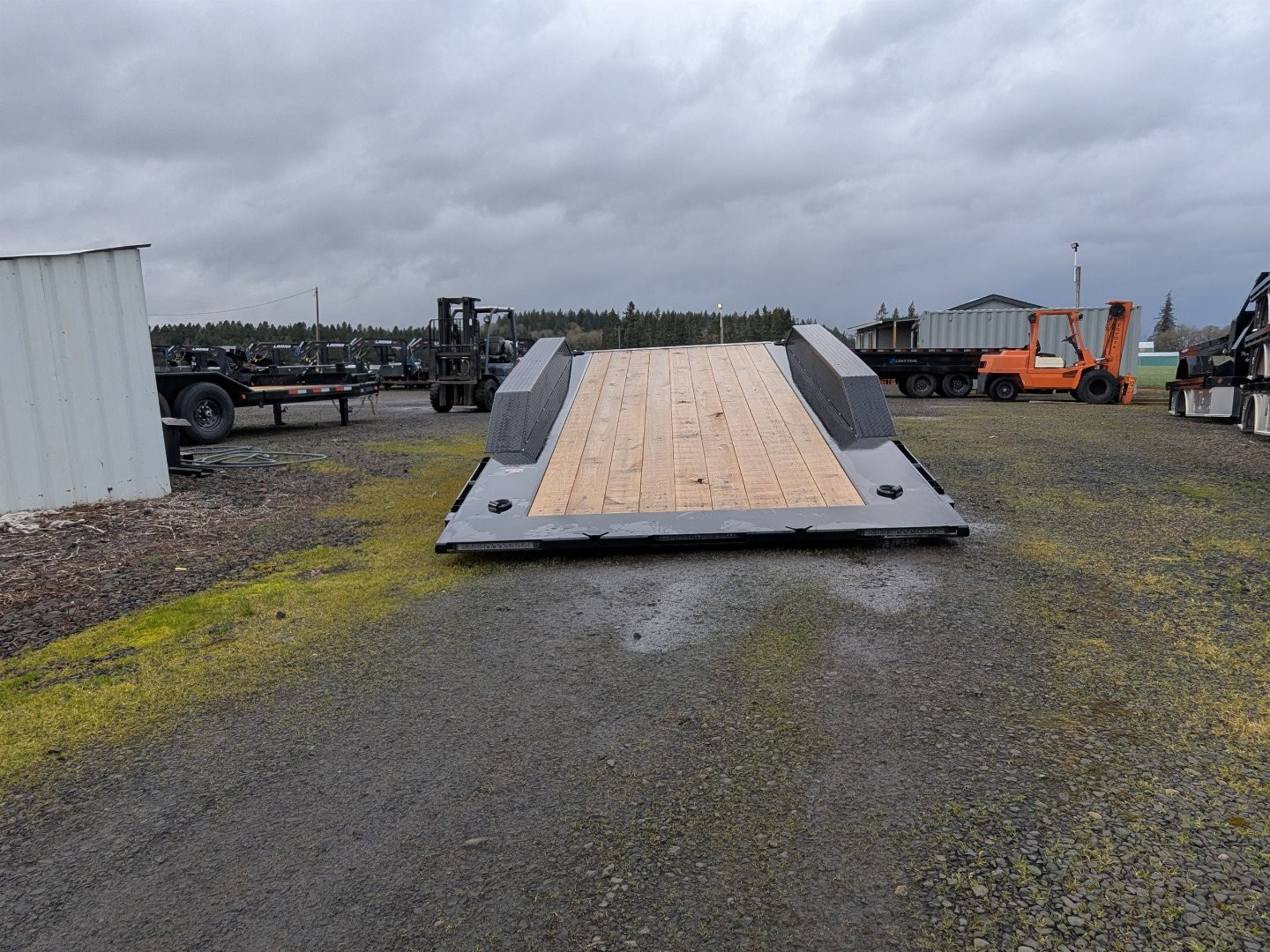 New 2025 Load Trail TH 102X22/21K SPLIT TILT Tilt Trailer