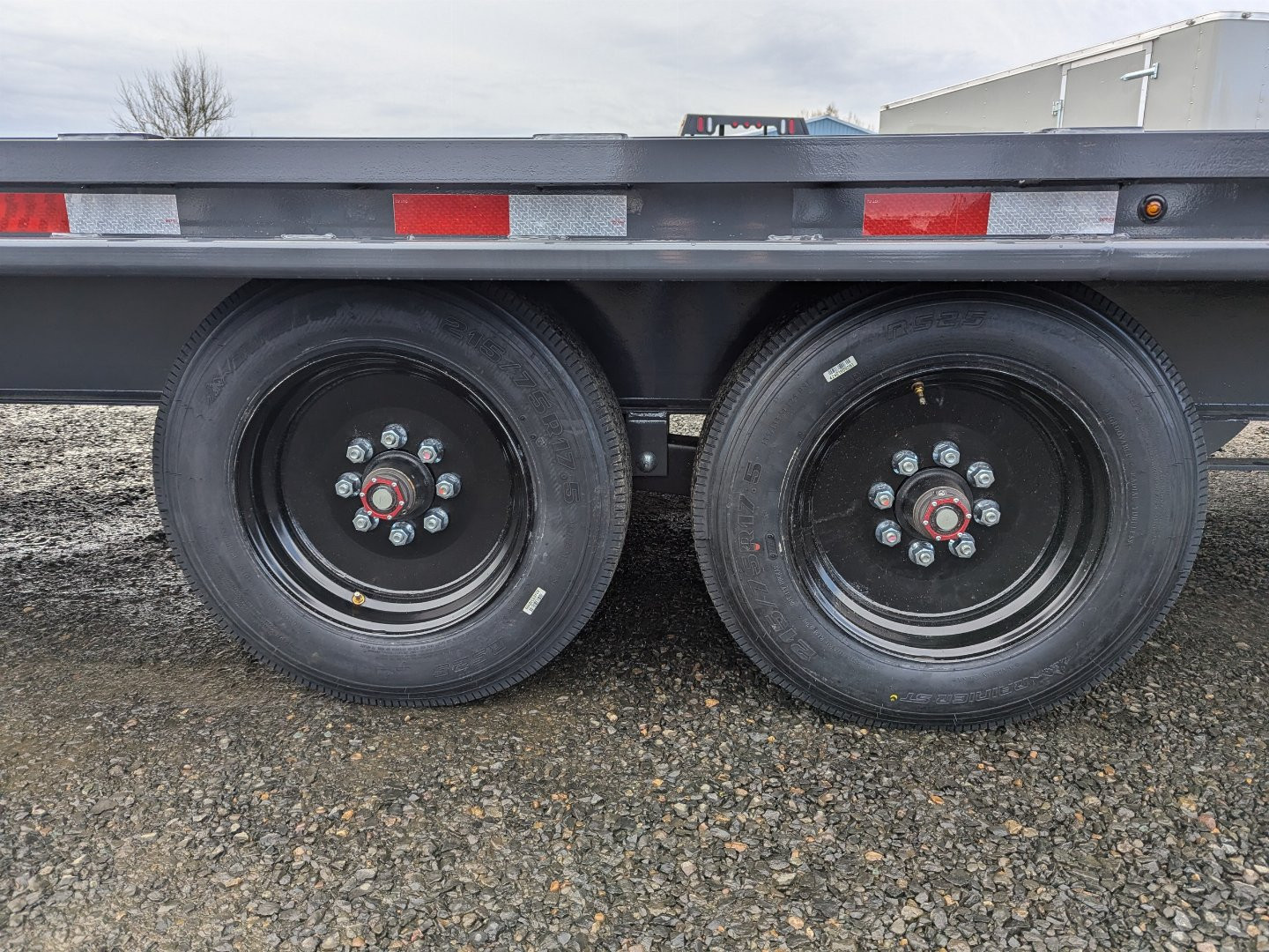 New 2025 LAMAR TRAILERS FS 102x40 16K GOOSENECK