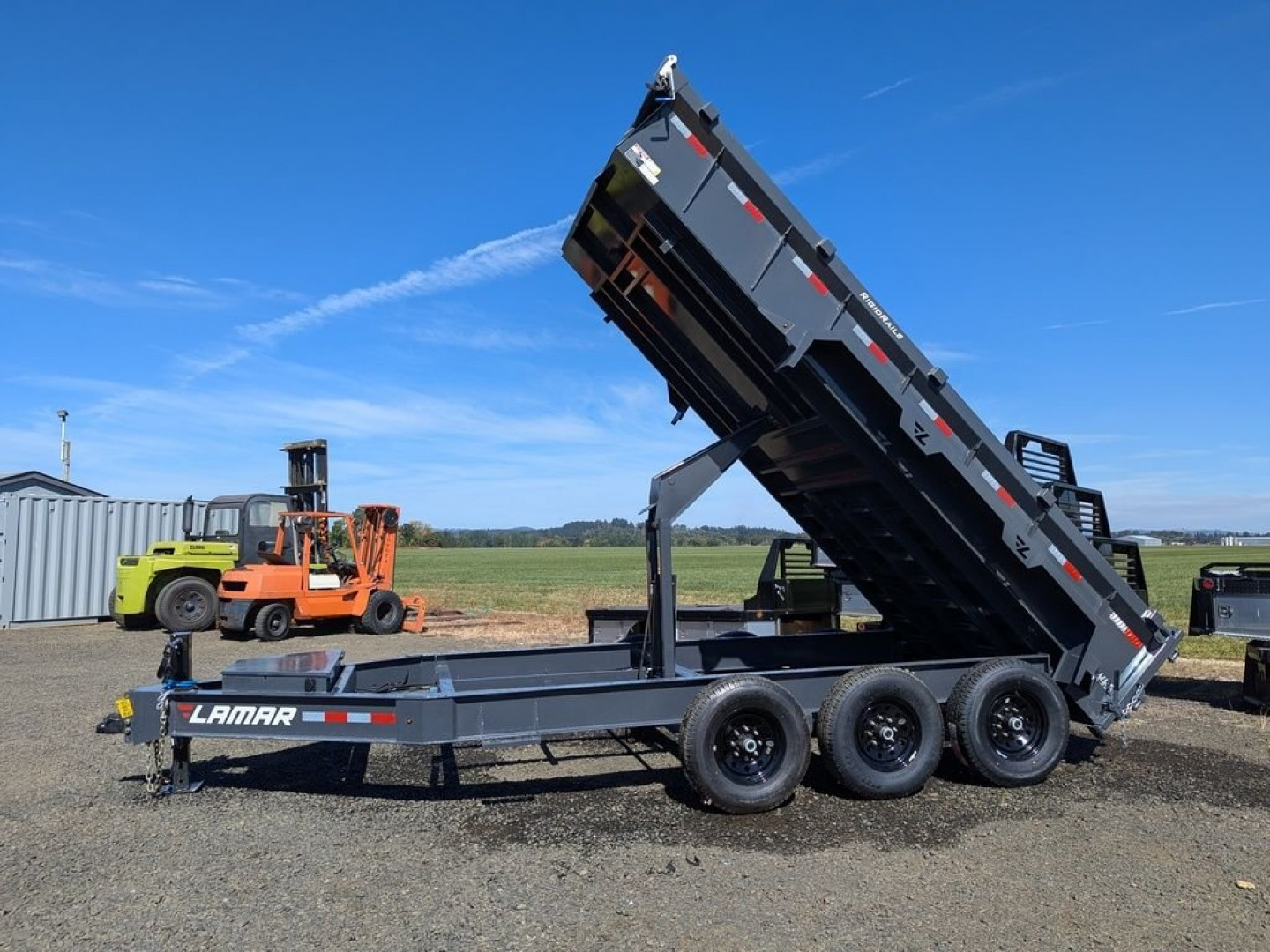 New 2025 Lamar Trailers DL 83" x 16' 21K