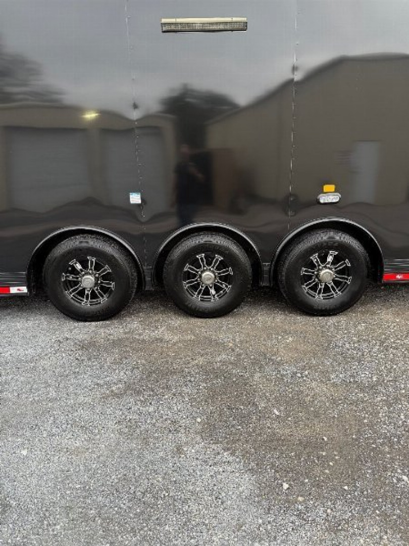 New 2025 CARGO MATE ELIMINATOR SS 8.5 X 34 BATHROOM