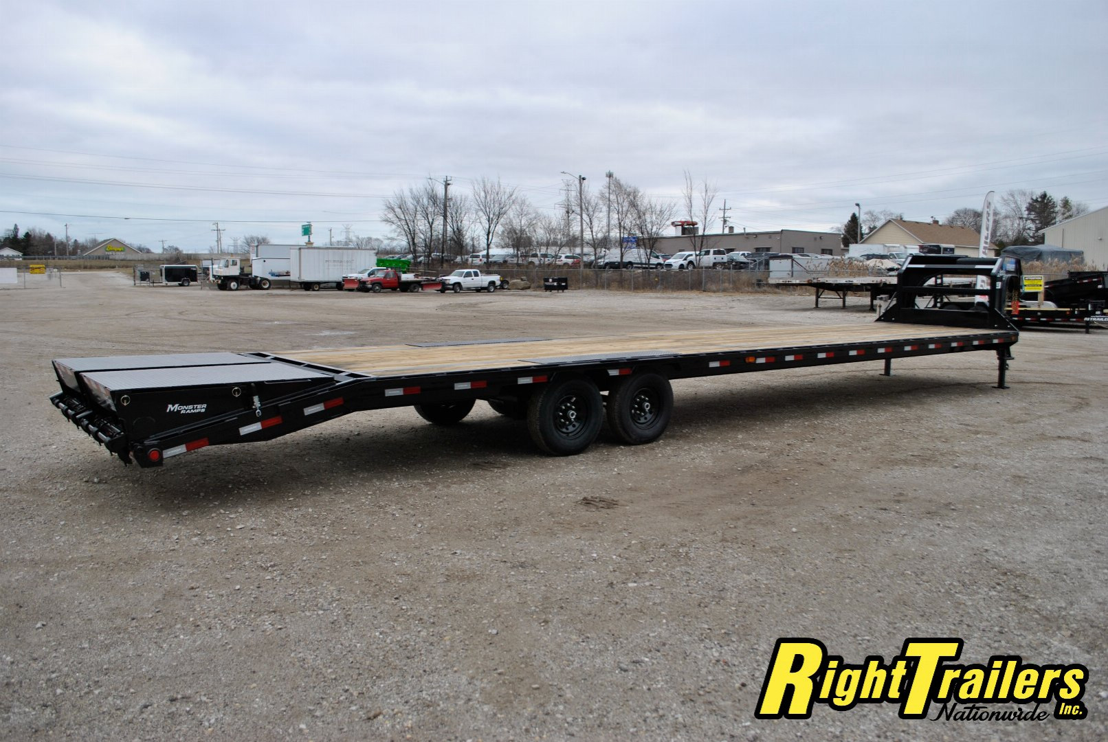 New 2025 8.5x40 PJ Gooseneck Equipment Trailer