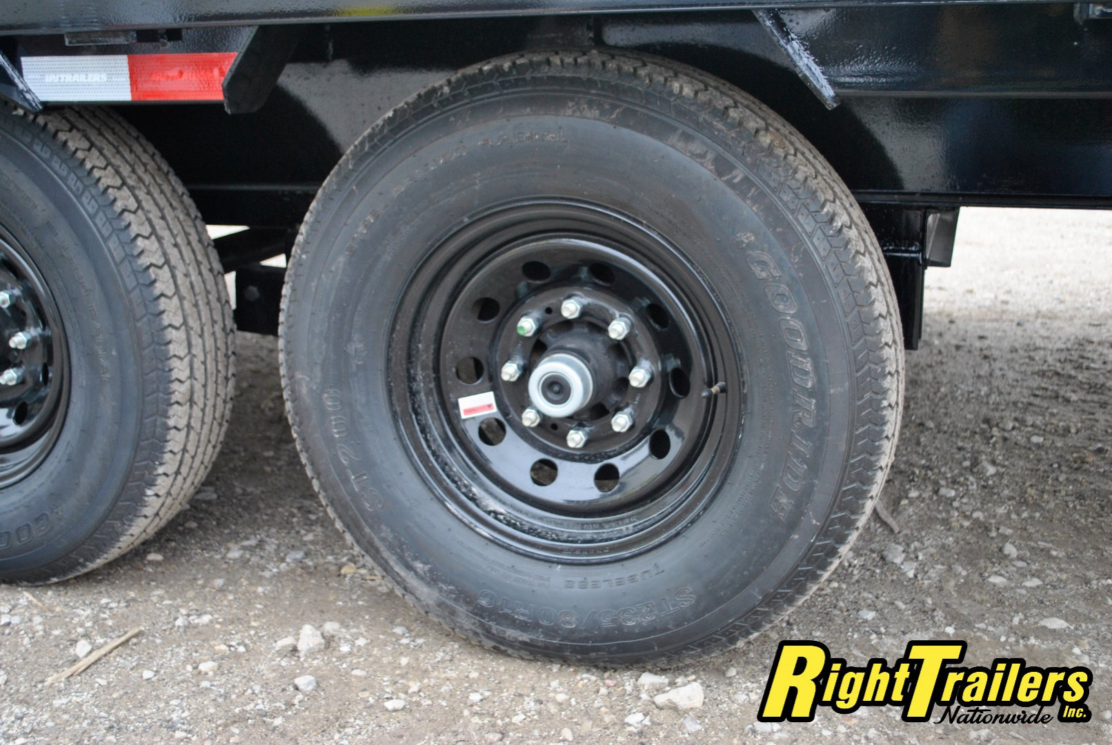 New 2025 8.5x40 PJ Gooseneck Equipment Trailer