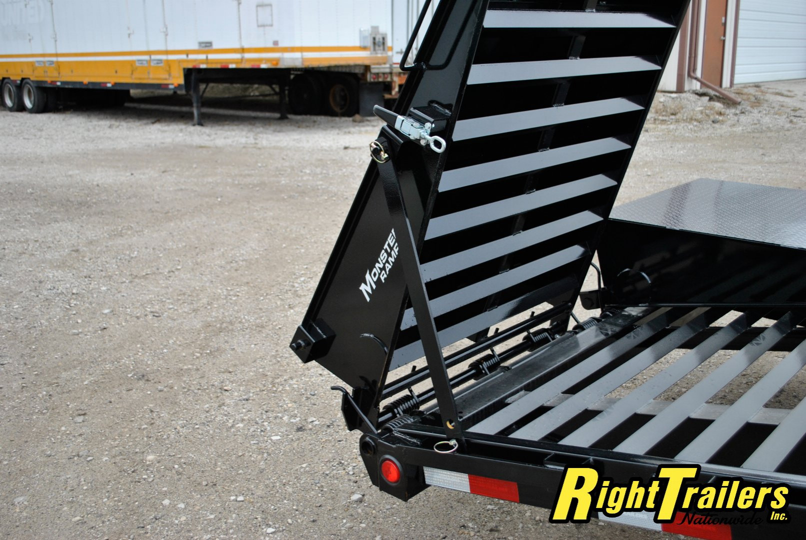 New 2025 8.5x40 PJ Gooseneck Equipment Trailer