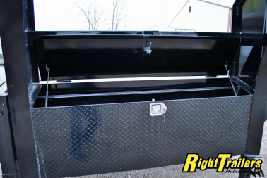 New 2025 8.5x40 PJ Gooseneck Equipment Trailer