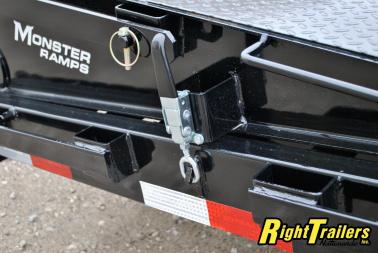 New 2025 8.5x40 PJ Gooseneck Equipment Trailer