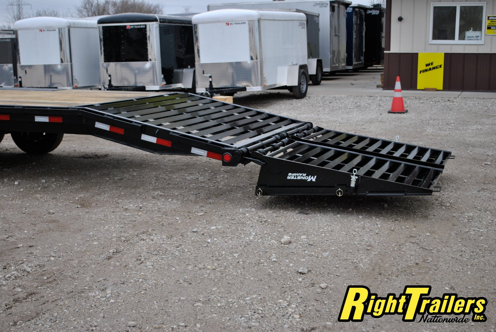New 2025 8.5x40 PJ Gooseneck Equipment Trailer