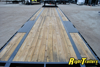 New 2025 8.5x40 PJ Gooseneck Equipment Trailer