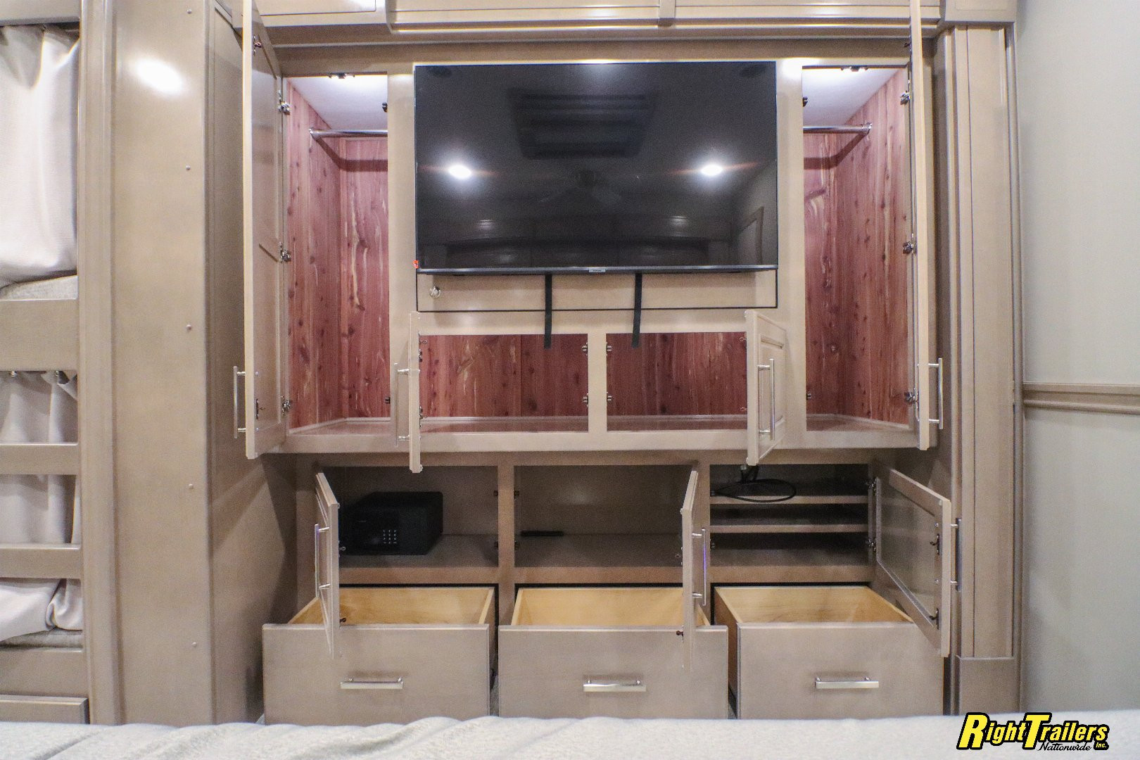 New 2026 Renegade RV Classic 45CBF with 2 Baths