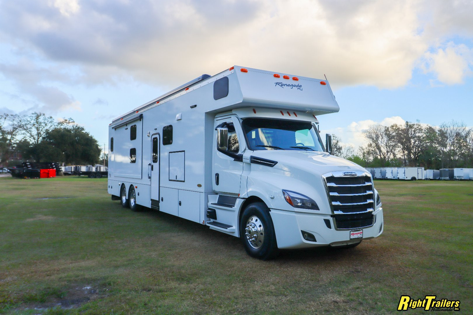 New 2026 Renegade RV Classic 45CBF with 2 Baths