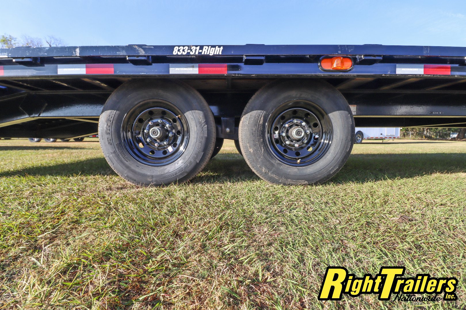 New 2025 8.5x24 PJ Deckover Equipment Trailer