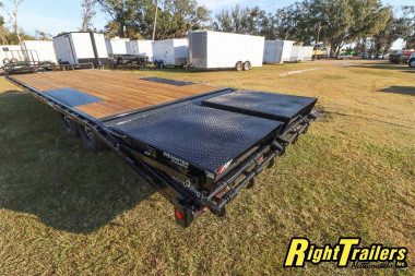 New 2025 8.5x24 PJ Deckover Equipment Trailer