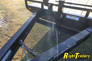 New 2025 8.5x24 PJ Deckover Equipment Trailer