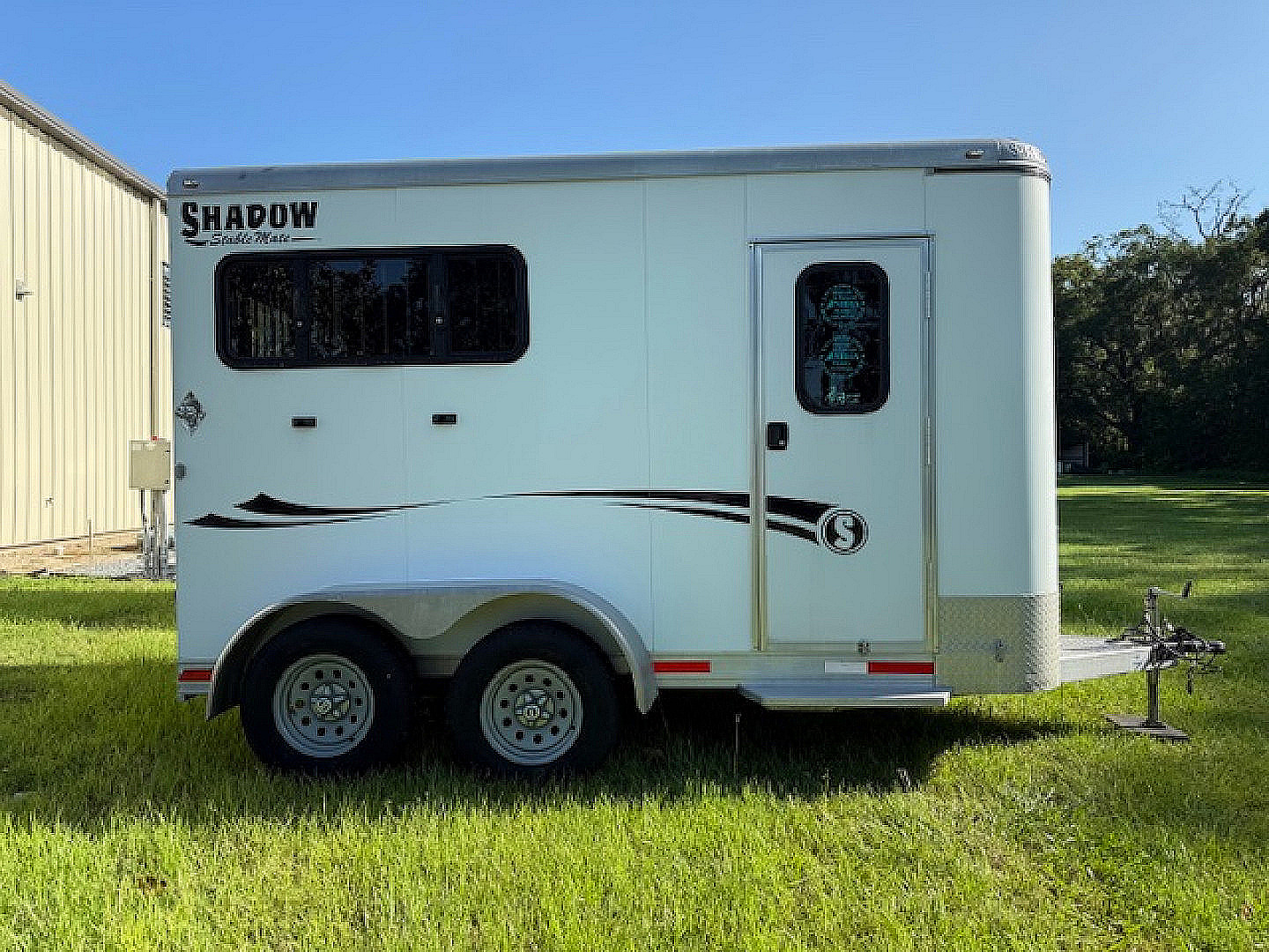 Used 2016 Shadow 2 horse slant bumper pull w/dressing room Horse Trailer