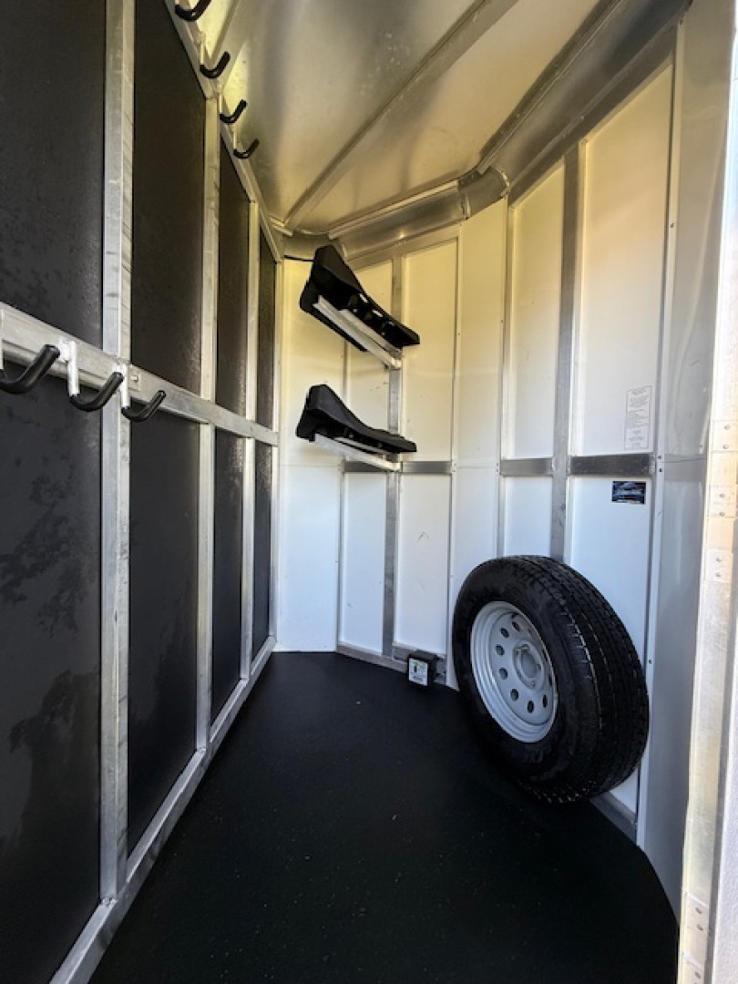 Used 2016 Shadow 2 horse slant bumper pull w/dressing room Horse Trailer