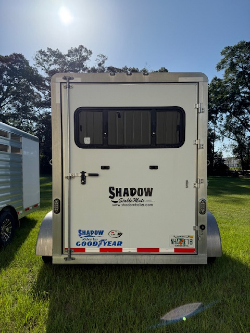 Used 2016 Shadow 2 horse slant bumper pull w/dressing room Horse Trailer