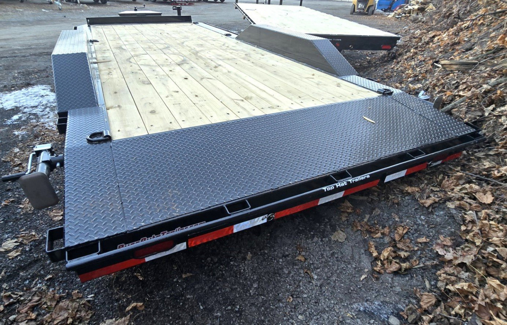 New 2025 Top Hat Trailers 20X102 Equipment Trailer DRIVE OVER FENDERS
